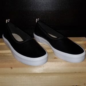 LOVE  Sneaker/ Slip-ons